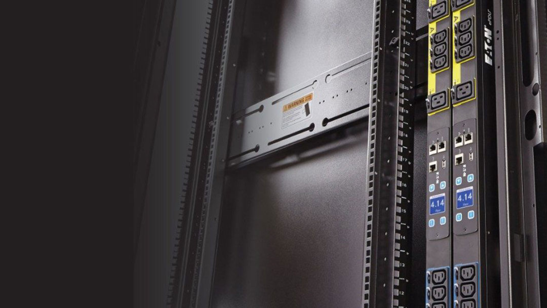 Yedek Güç Sistemleri: UPS ve Jeneratörlerin Rolü